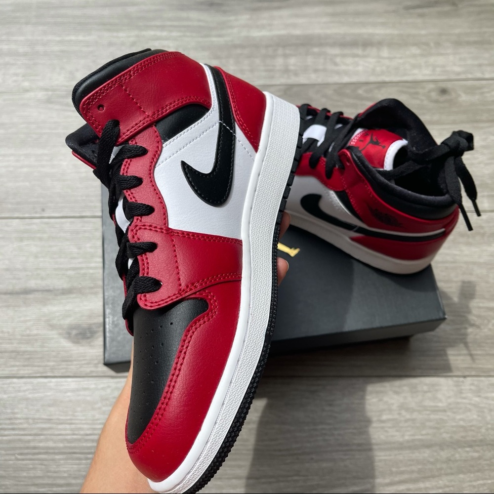 Air Jordan 1 mid Chicago - Picture 4 of 10